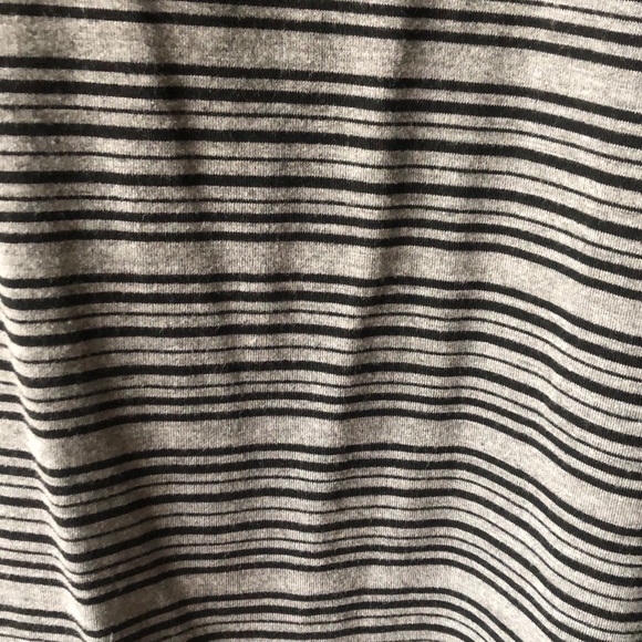 Small Striped Lularoe Debbie - Picture 2 of 2